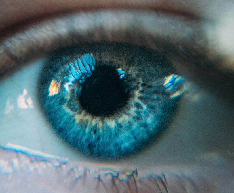 blue eye photo